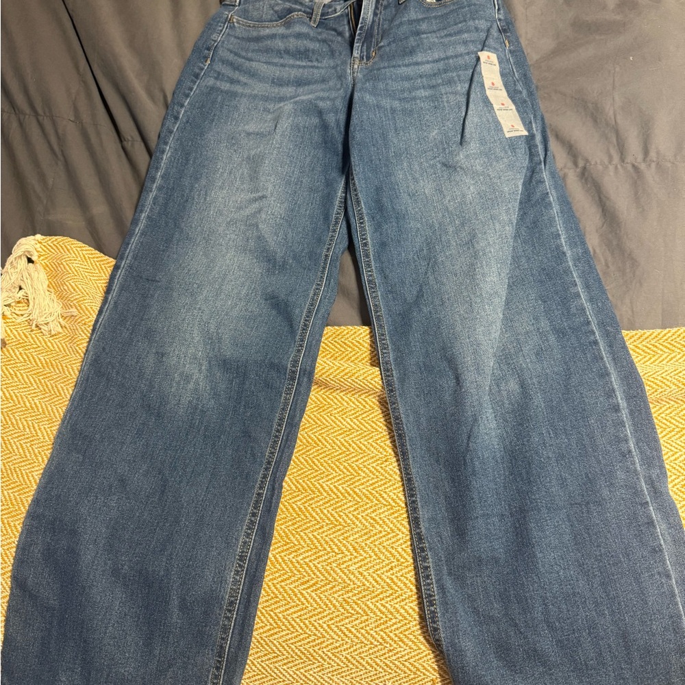 Old navy wide leg Blue Jeans